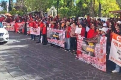 Educación pública en Jerez sale a marchar para exigir la modificación de la ley del ISSSTE