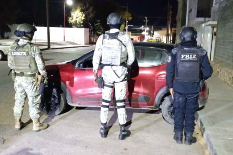 Localizan un vehículo con reporte de robo en Fresnillo