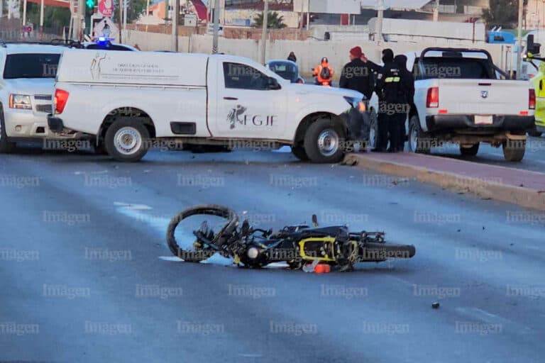 Fallece motociclista tras chocar en el Bulevar Jesús Varela Rico en Fresnillo