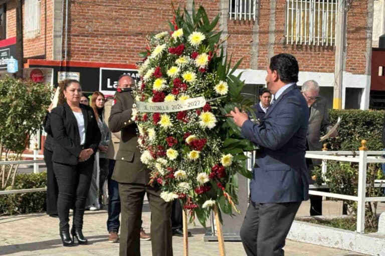 Conmemoran el 219 aniversario del natalicio de Benito Juárez en Fresnillo