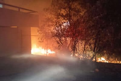 Bomberos sofocan incendio en fraccionamiento Geranios en Guadalupe