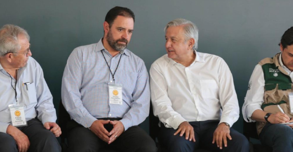 Alejandro Tello, gobernador de Zacatecas, junto al presidente de México, Andrés Manuel López Obrador.