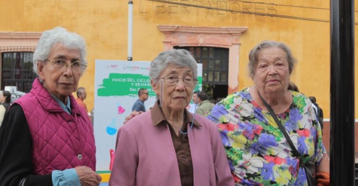 Las hermanas Domínguez, cursaron la primaria en la escuela Libertadores. 