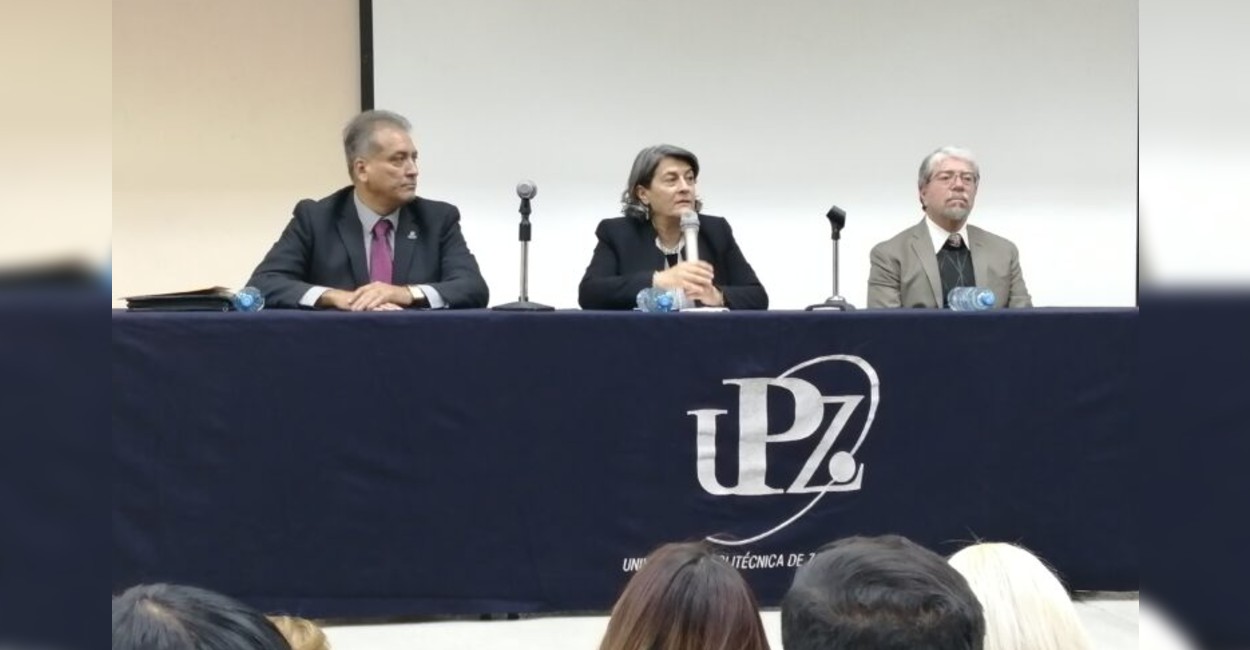 La Secretaria de Educación presentó a Sergio Díaz como nuevo rector.