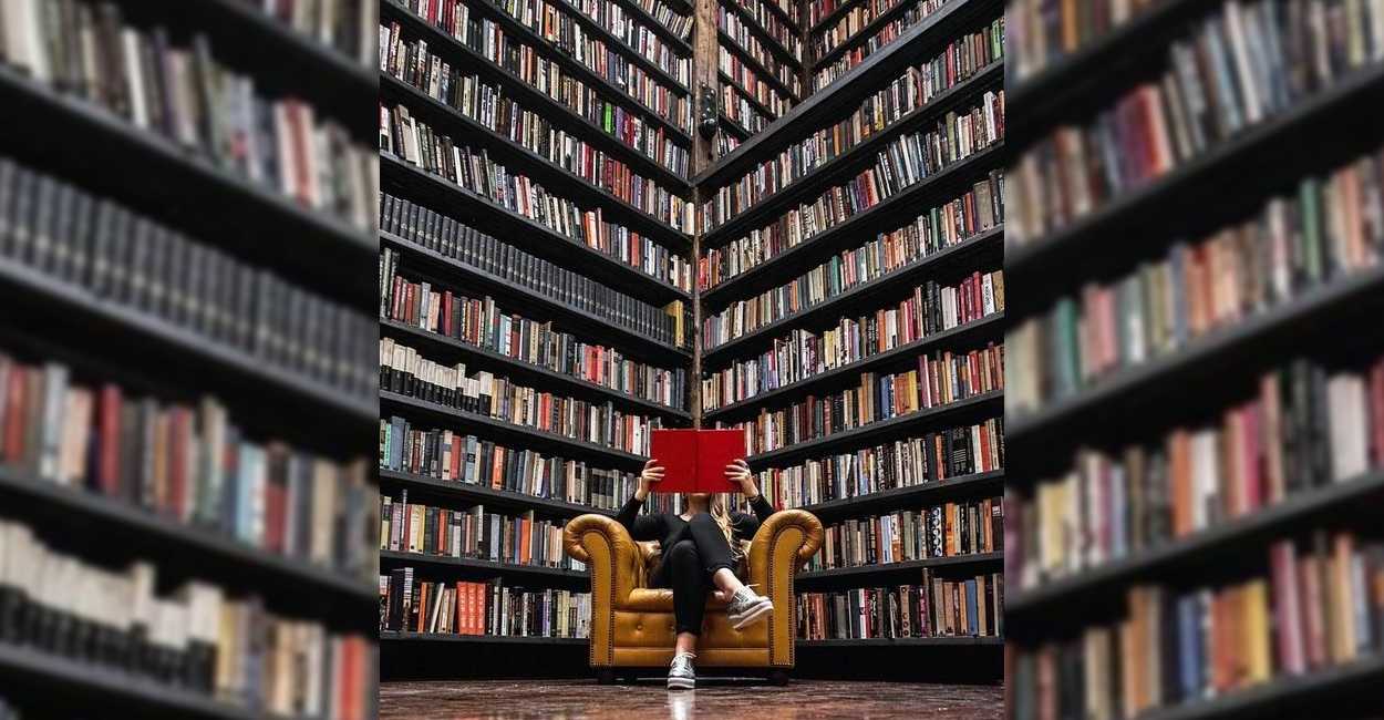 Algunos libros los dejan en otro lado que no es su posición, es por eso que se pierden. Foto: Cortesía.
