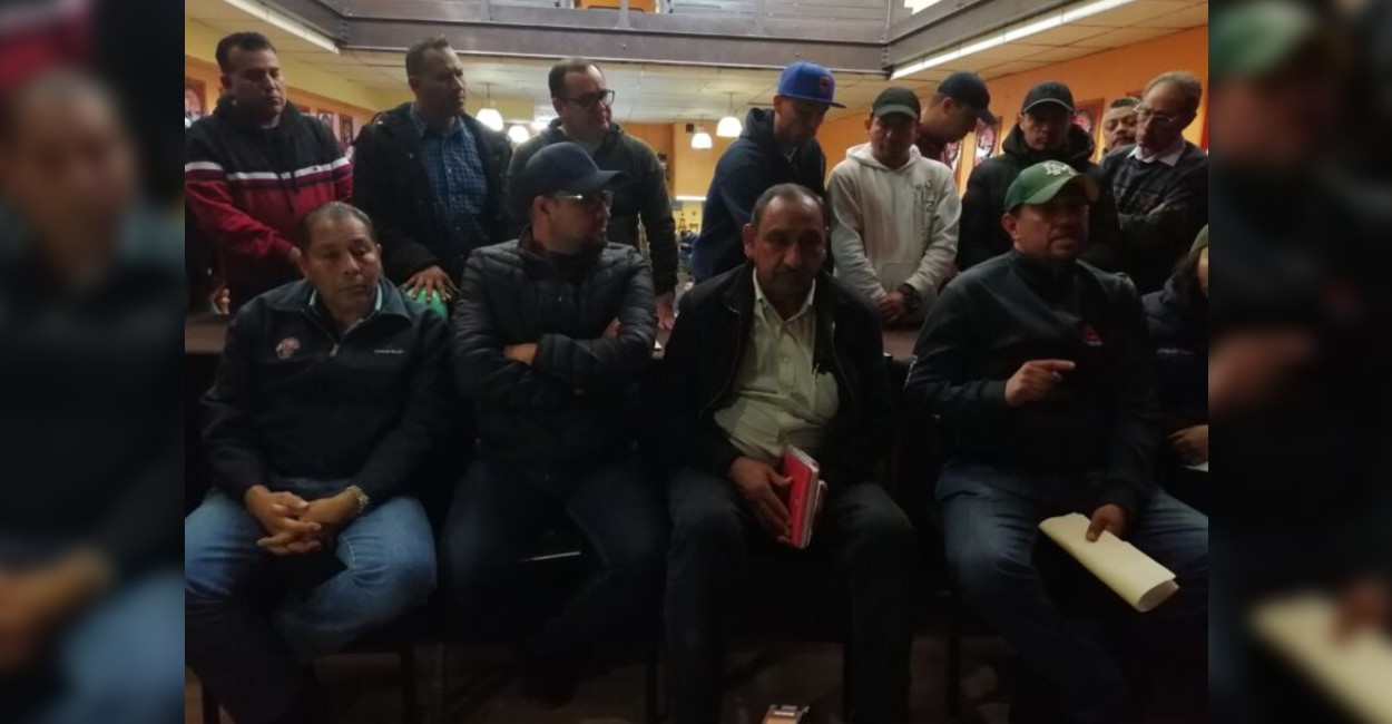 Miembros del sindicato nacional minero metalúrgico El Frente. 