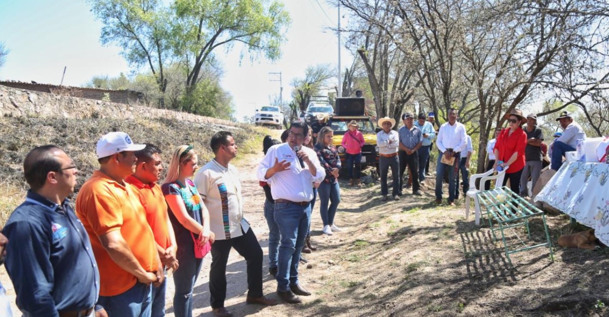 Las ayudas fueron entregadas en varias localidades del municipio de Tlaltenango.
