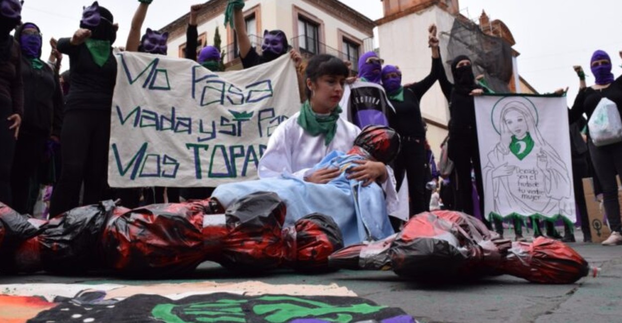 Realizaron performance sobre los feminicidios. Fotos: Imagen Zacatecas.