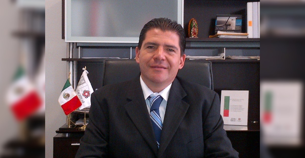 Víctor Rentería, secretario de Admnistración.