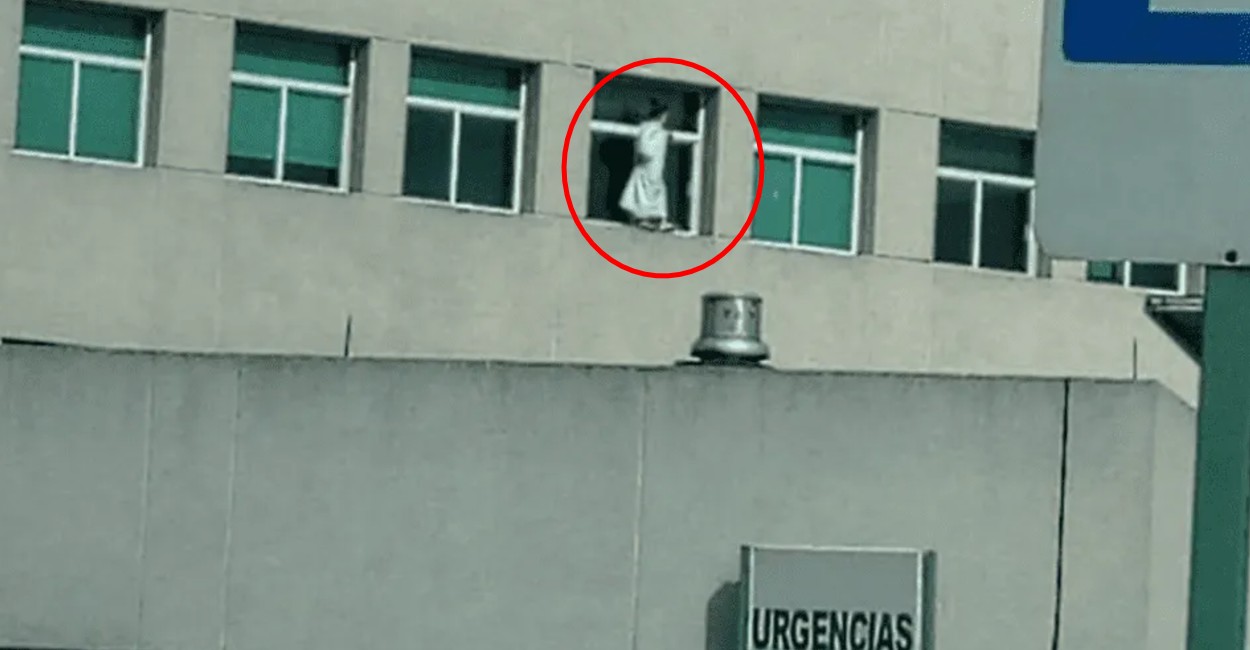 La mujer fue captada en el ventanal del hospital. Foto: Cortesía.