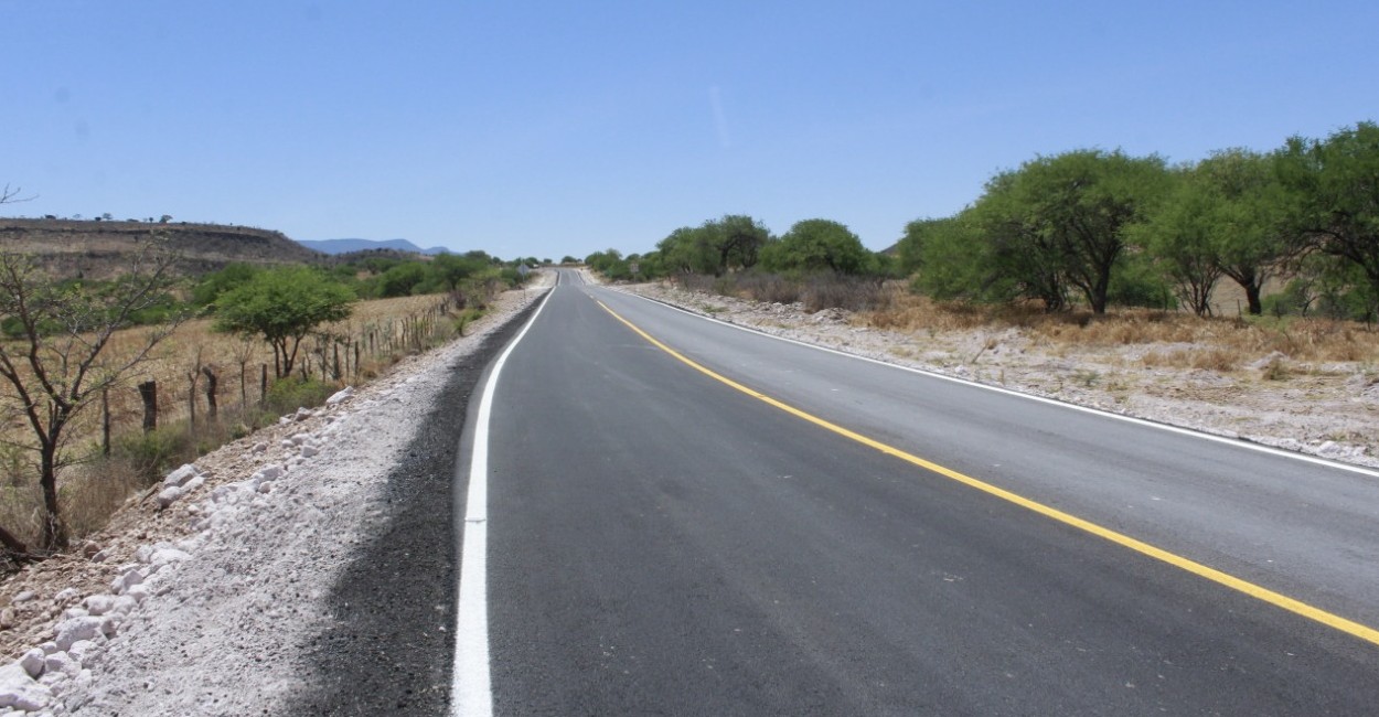 Este año quedó pendiente la rehabilitación de tres carreteras. Foto: Rocío Ramírez.