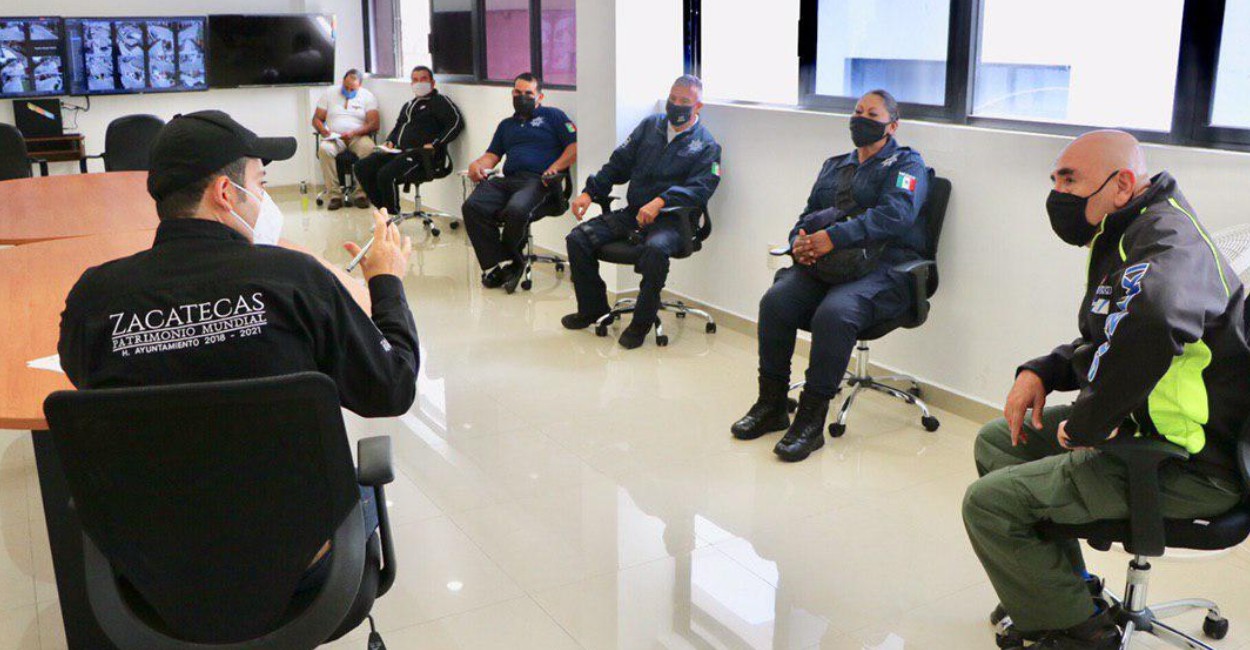 El alcalde Ulises Mejía Haro se reunió con su equipo de seguridad pública. Fotos: Cortesía.