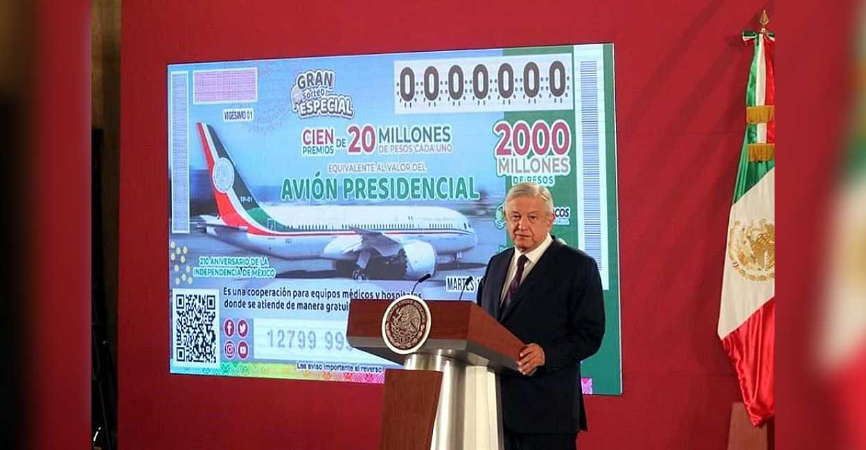 El presidente López Obrador pidió a los mexicanos ayudar en venta de “cachitos” de la rifa del avión presidencial.