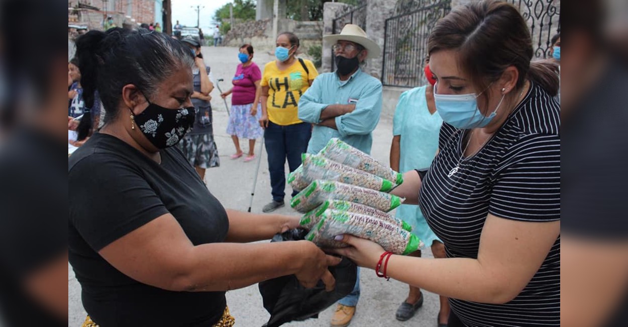 200 familias recibieron kilos de frijol. | Foto: Rocío Ramírez.