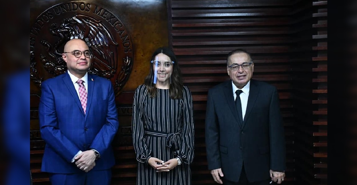 El fiscal Francisco Murillo, la diputada Emma López y el magistrado presidente Arturo Nahle.