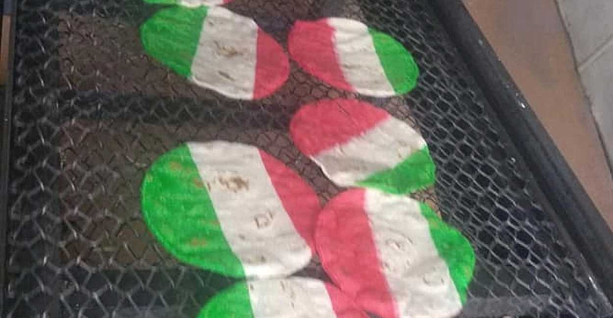 Las tortillas tienen los 3 colores de la bandera de México. | Foto: Cortesía del Heraldo de México.