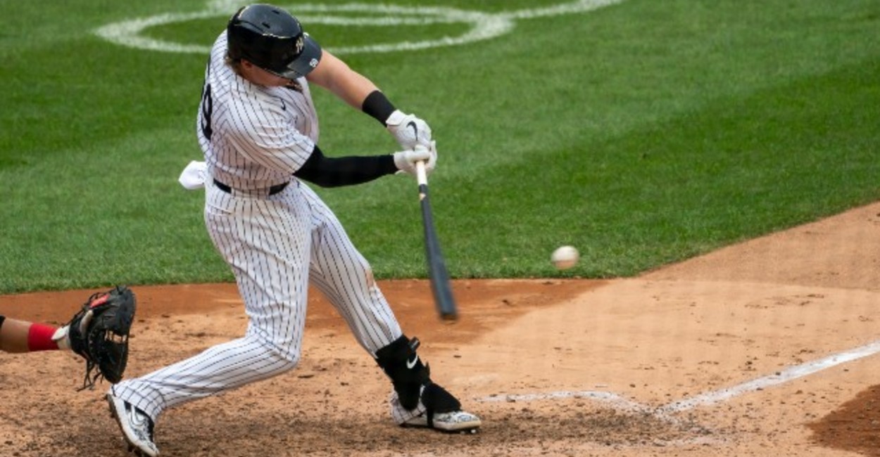 Voit conecta un home run con los Yankees. Foto: Cortesía