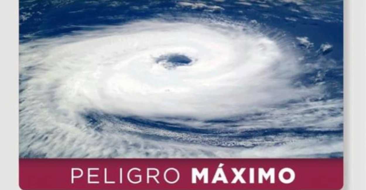En las costas de Quintana Roo, se emitió la Alerta Roja de Peligro Máximo por la proximidad del huracán Delta.