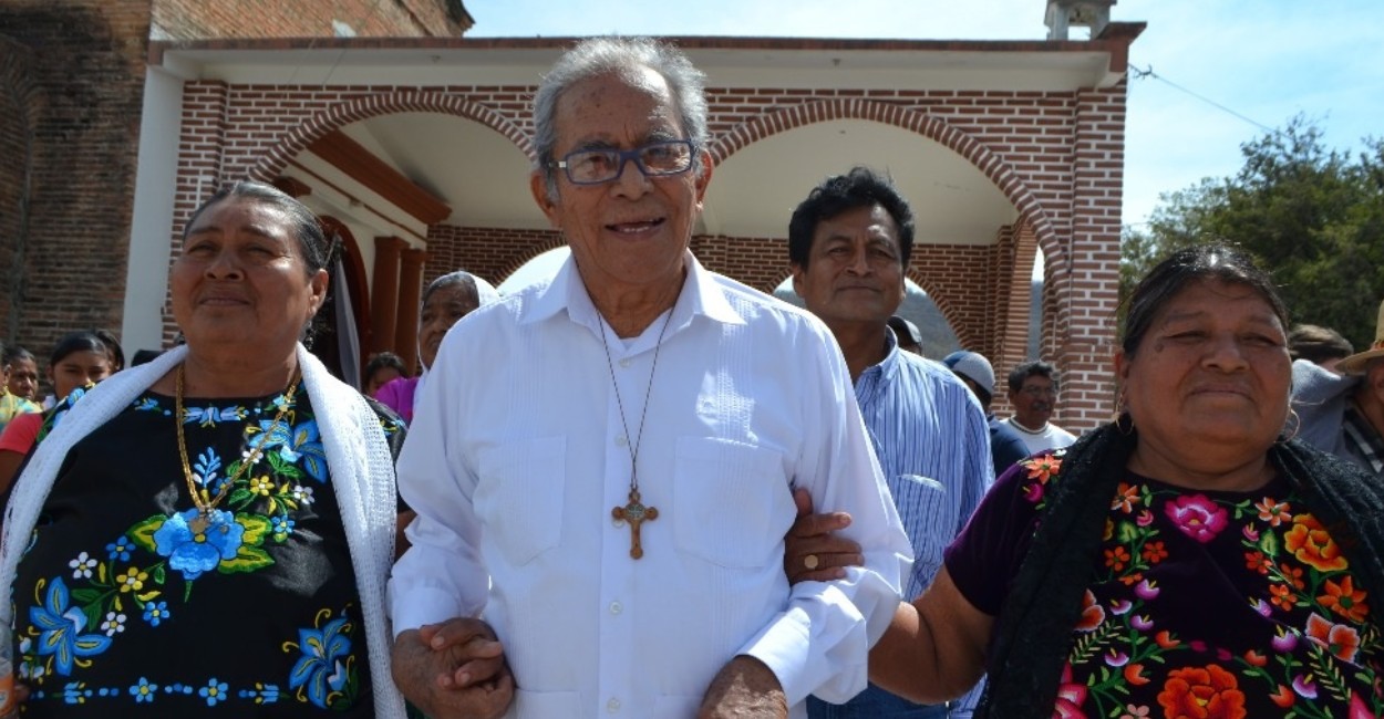 Lona se convirtió en obispo emérito en el año 2000, y desde la vida pastoral brindó asesoría a los pueblos indígenas. 