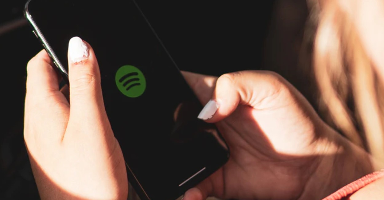 La función para encontrar canciones por sus letras ya está disponible en la aplicación de Spotify. | Foto: Unsplash.