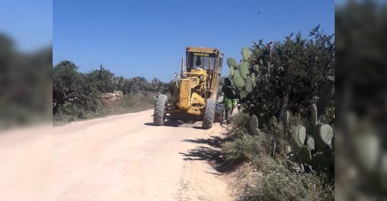 Esta semana iniciaron las labores en el camino de El Magueyito a La Gavia. | Foto: Cortesía.