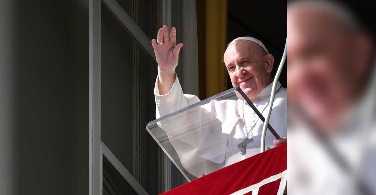 El papa Francisco  de nombre secular Jorge Mario Bergoglio, es el actual representante de la Iglesia católica.