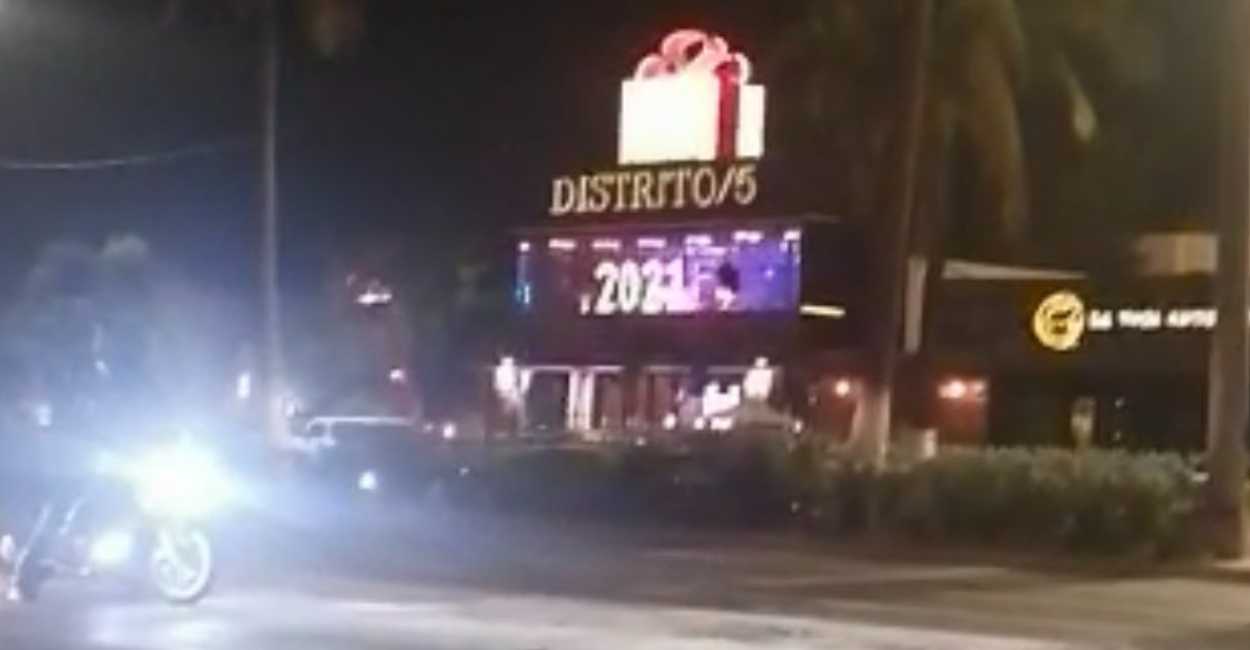 El exgobernador falleció en un restaurante bar en la Zona Hotelera identificado como Distrito/5.