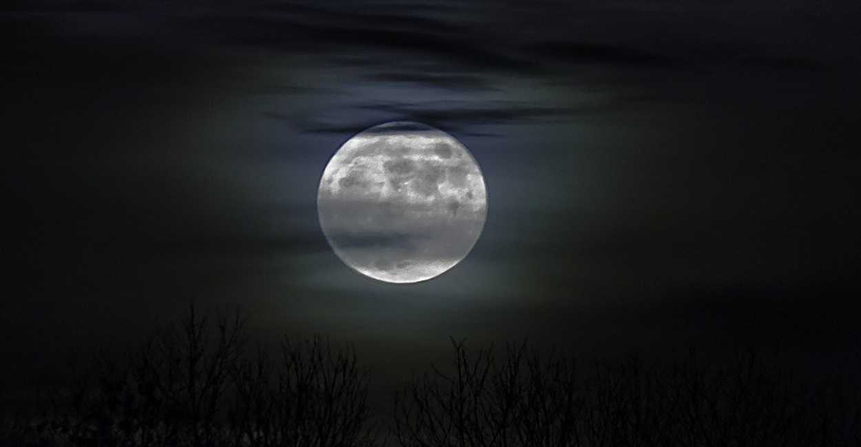 La luna llena es una fase lunar que sucede cuando nuestro planeta se encuentra situado exactamente entre el Sol y la Luna. | Foto: Pixabay.