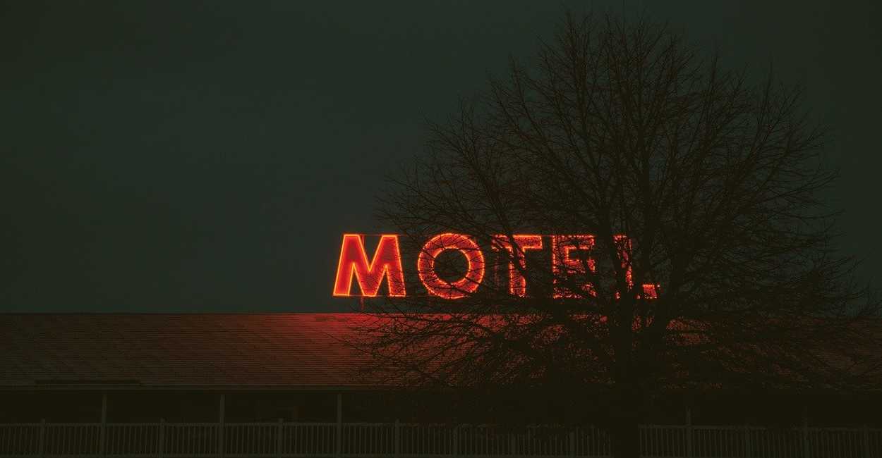 La mujer visitaba frecuentemente el motel con su amante. | Foto: Pixabay.