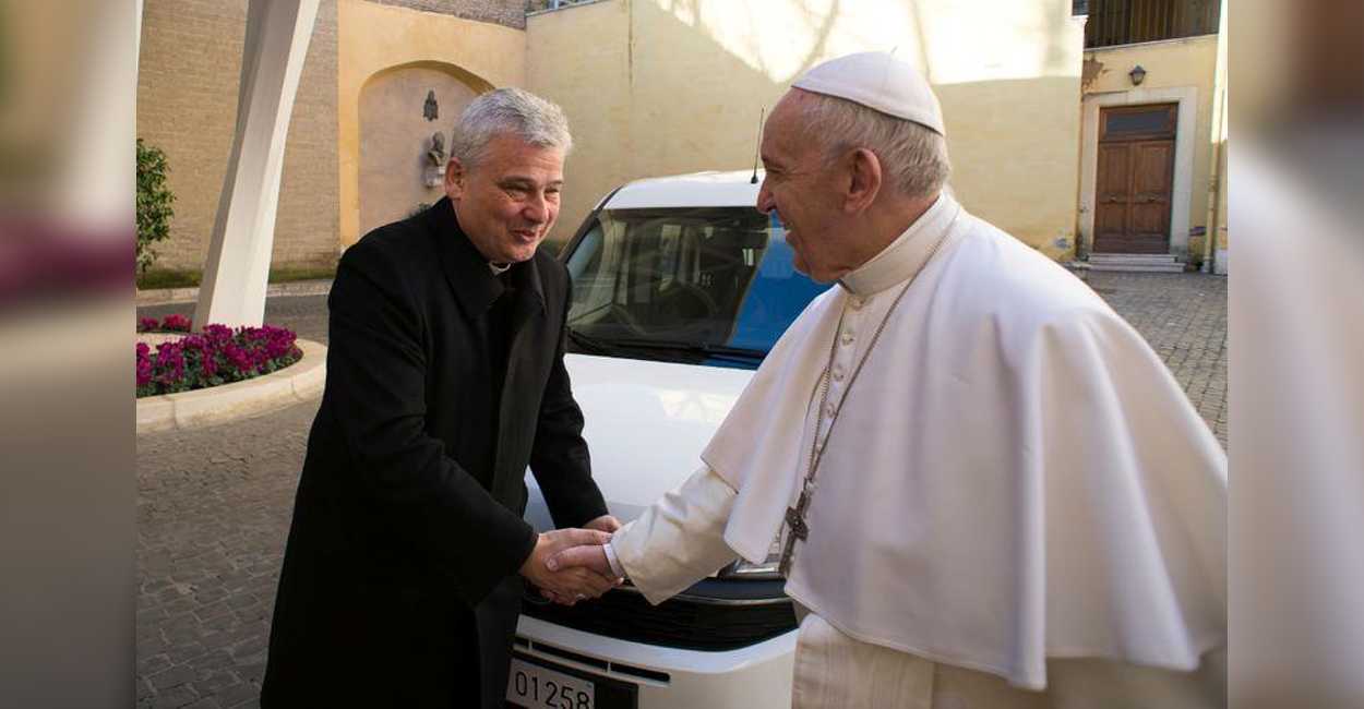 Los dos cardenales mantenían una fuerte relación con el papa. | Foto: REUTERS.