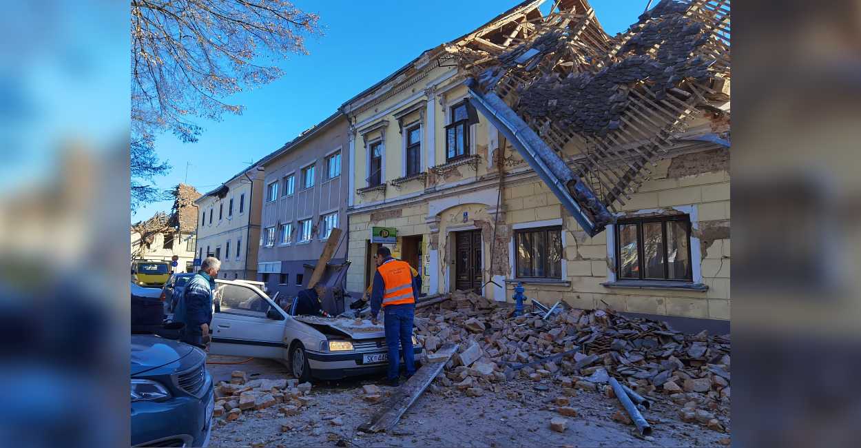 Diversos edificios se derrumbaron tras el gran sismo. | Foto: Cortesía.