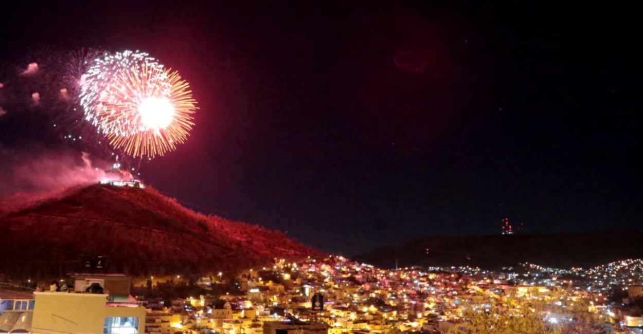 Zacatecas iluminó su cielo para recibir el Año Nuevo. | Fotos: cortesía.