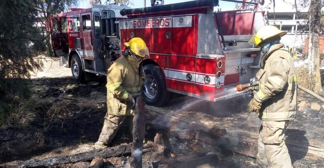 Rápidamente, los bomberos se hicieron cargo de la situación. | Fotos: cortesía. 
