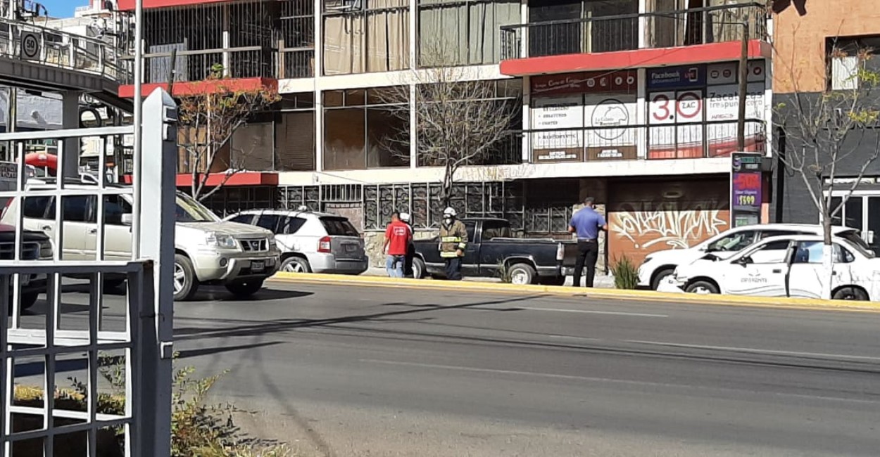 El choque ocurrió frente a las Farmacias Guadalajara. | Foto: Cortesía.