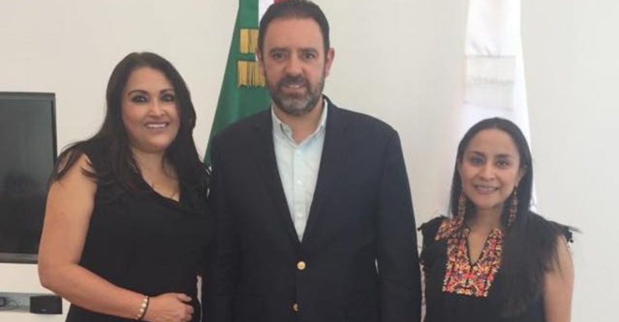Norma Castorena, el gobernador Alejandro Tello y la diputada Karla Valdez.
