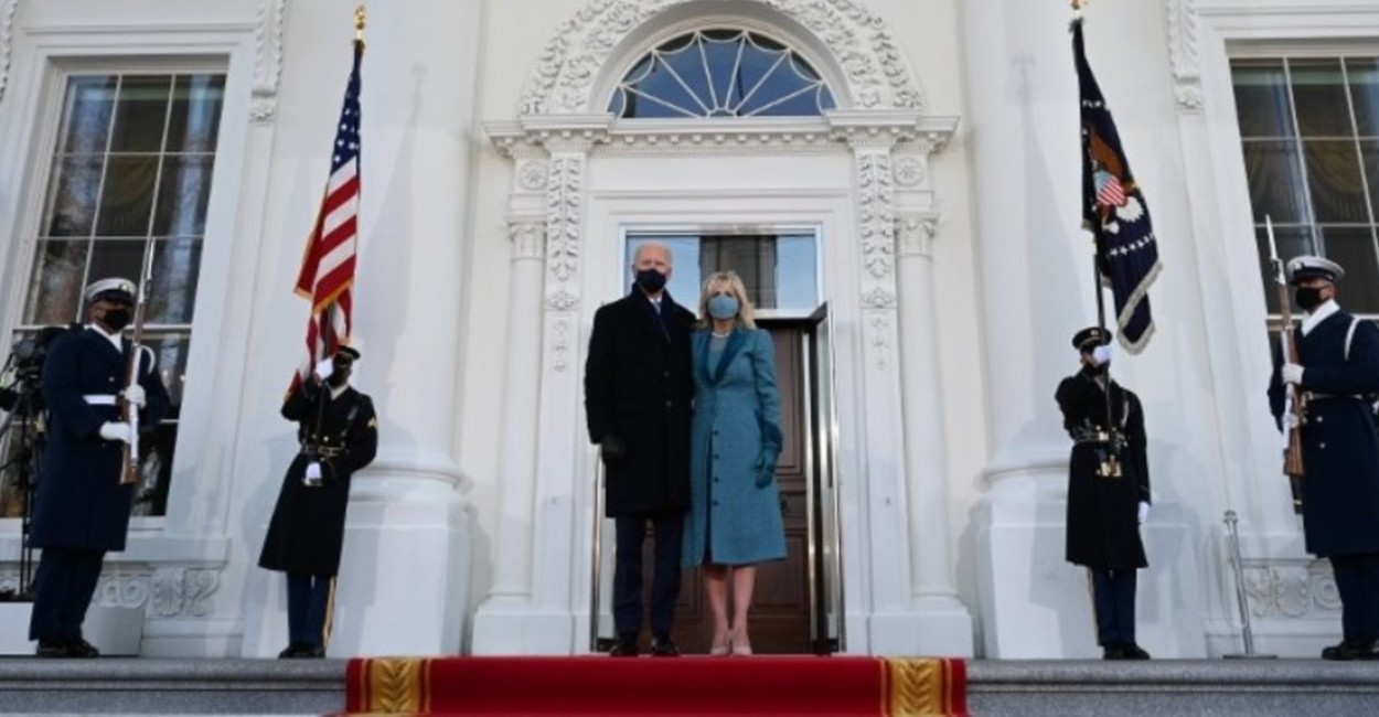 Los Biden llegaron hoy a la residencia. | Foto: AFP.