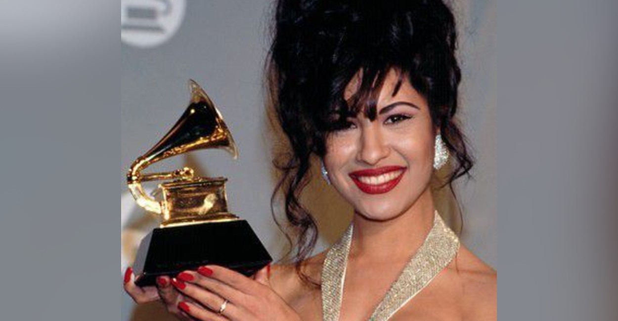 En 1193, Selena recibió su primer Grammy. | Foto: cortesía.