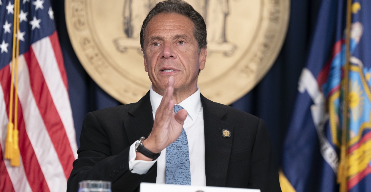 Gobernador de Nueva York acepta investigación por denuncias de acoso