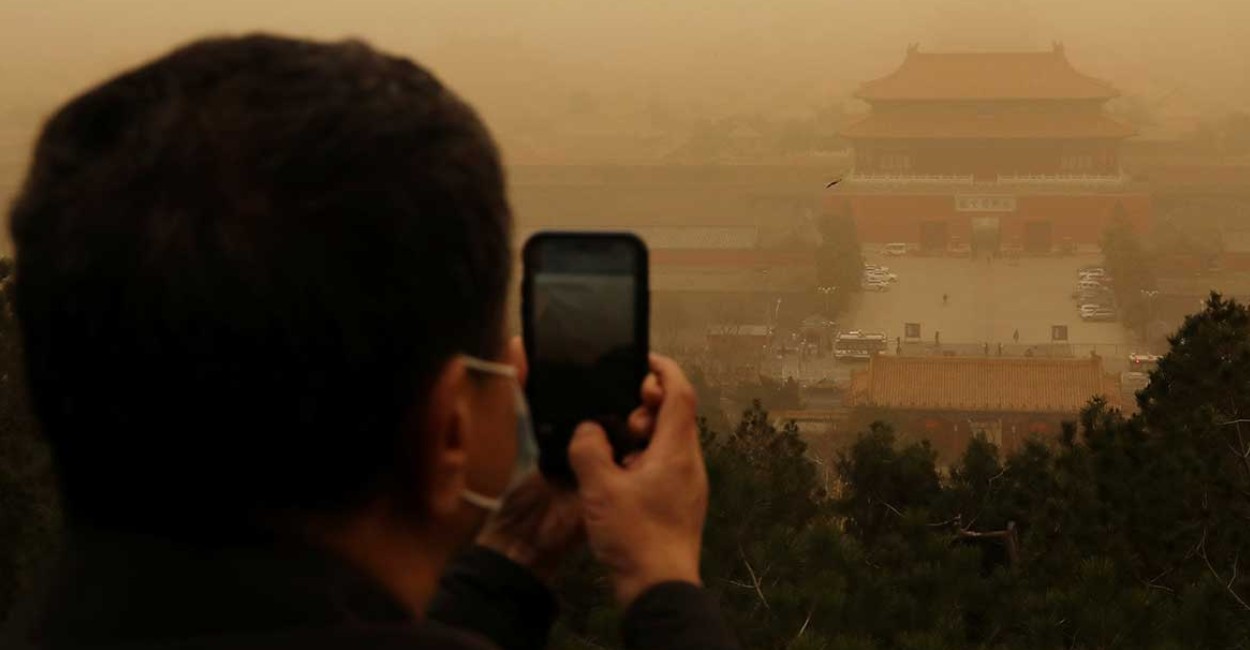 La tormenta de arena es la mayor que se ha registrado en los últimos 10 años en China. | Foto: Cortesía.