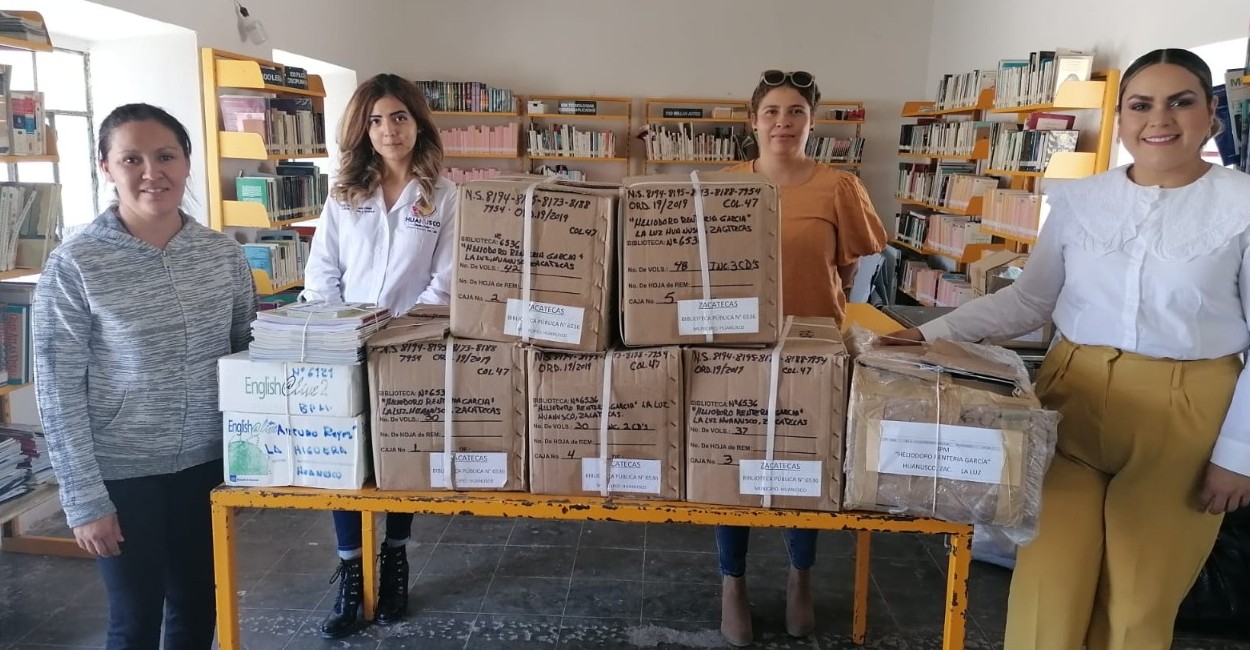 En la comunidad La Luz recibieron una ludoteca y casi mil libros.