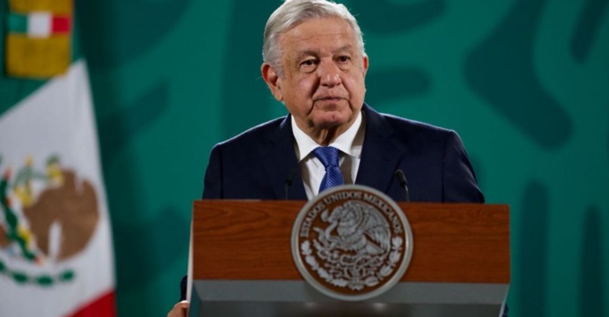López Obrador exige solucionar el desabasto de medicamento