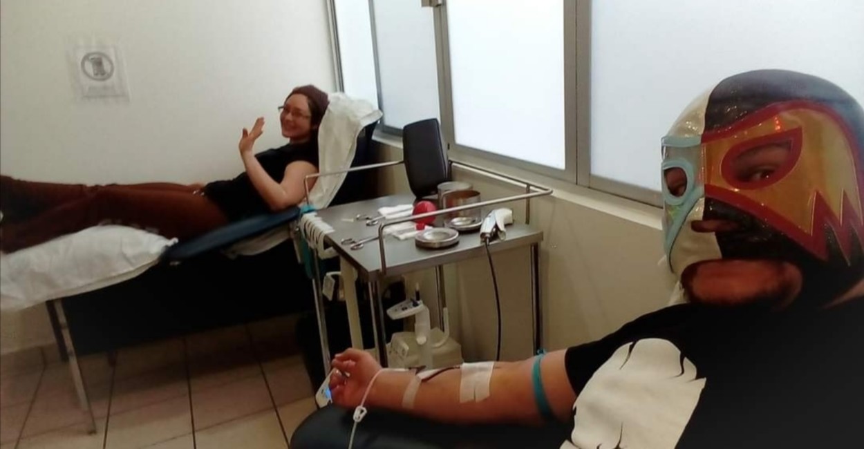 Azrael decidió convertirse en donador voluntario de sangre. | Foto: Cortesía.