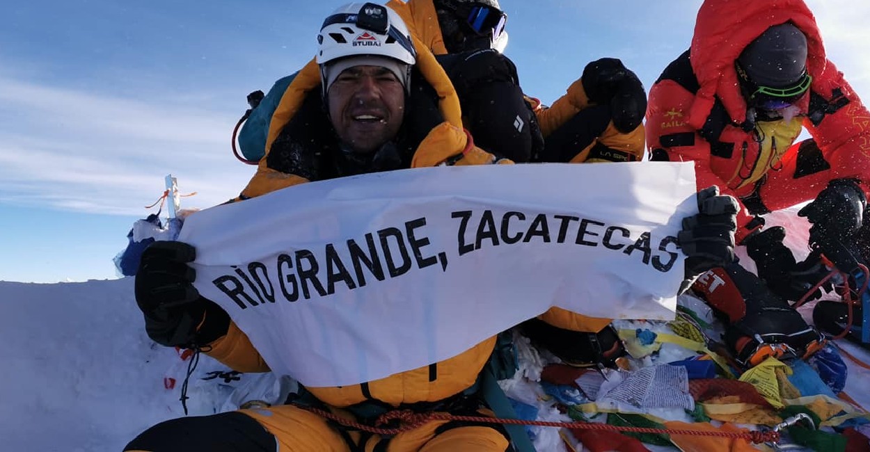 Los zacatecanos compartieron su emoción de haber escalado el Monte Everest. | Foto: Facebook