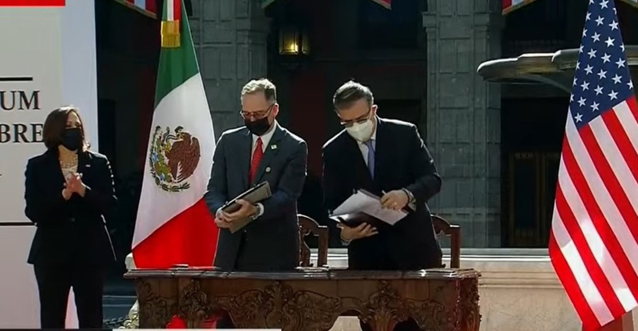 Kamala Harris en la firma de memorándum con EU y México. | Foto: Milenio