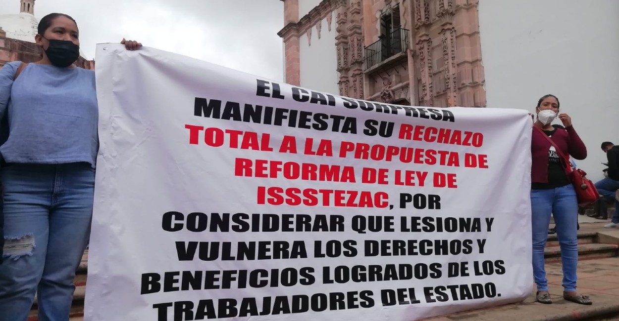 Expresaron su rechazo a las propuestas de reforma a la ley del Issstezac. | Foto: Rafael de Santiago.