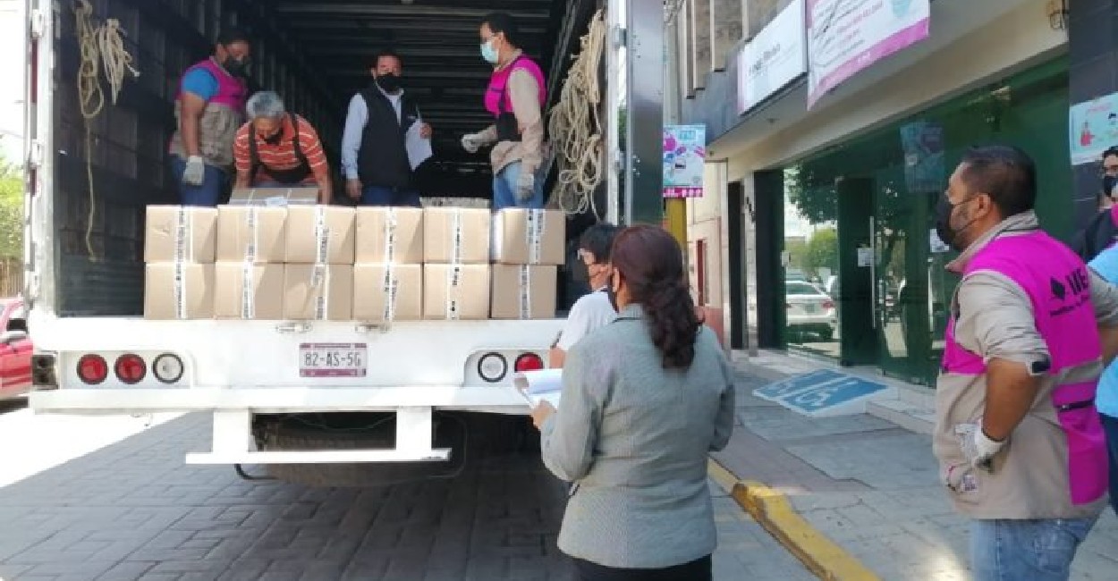 La distribución de las boletas se realizó bajo el resguardo de la Guardia Nacional. | Foto: Marcela Espino