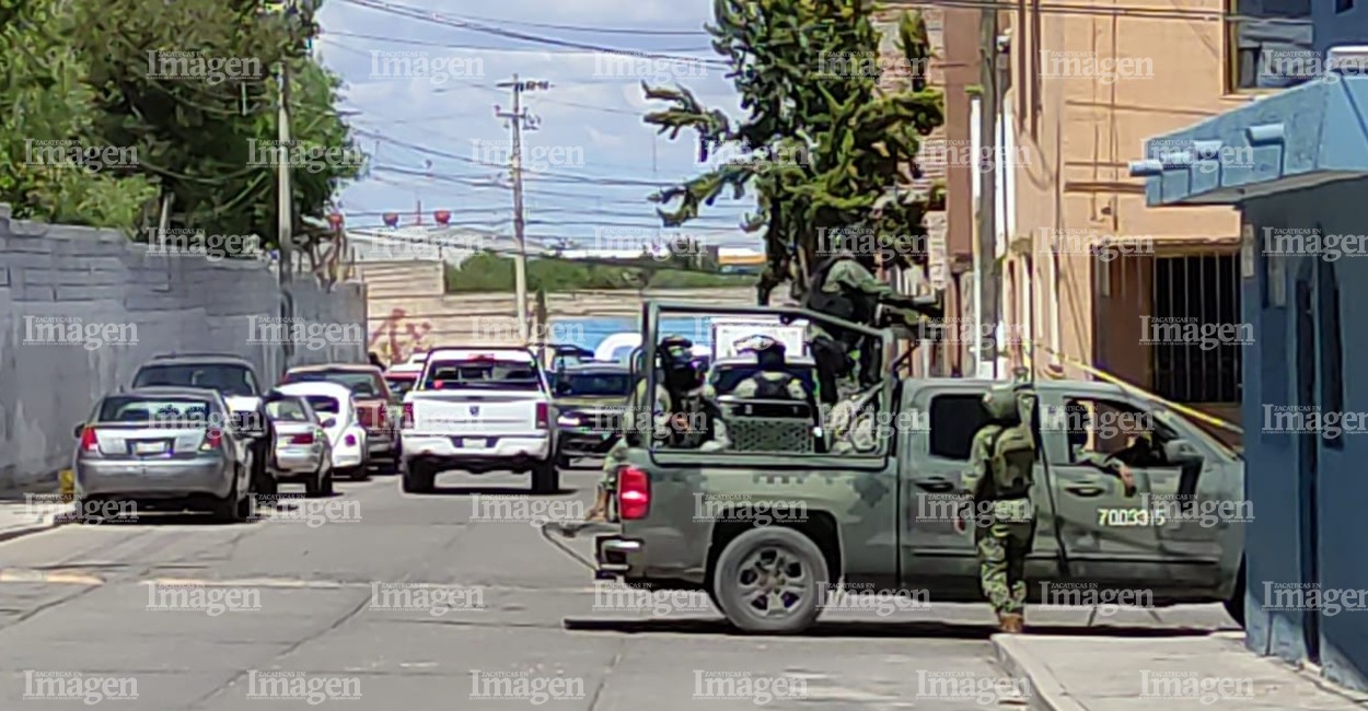 El Ejército Mexicano custodió el lugar donde terminó la balacera. / Foto Imagen