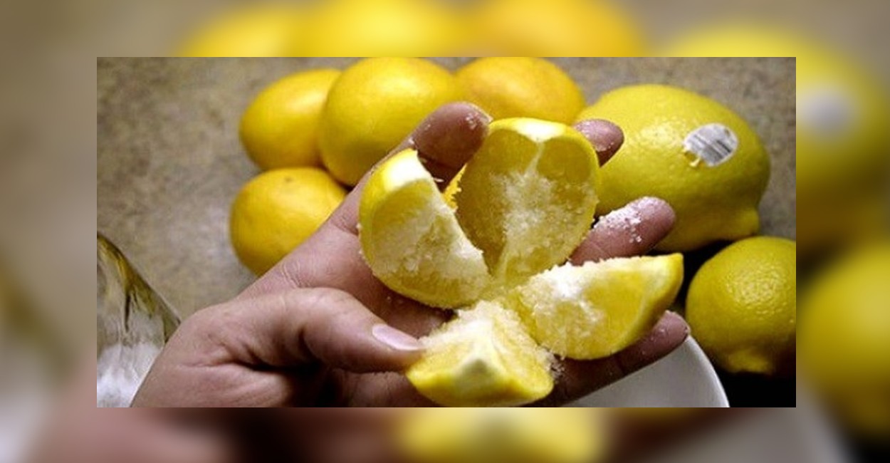 Los limones deben estar partidos en cruz, pero sin desgajar. / Foto: Cortesía