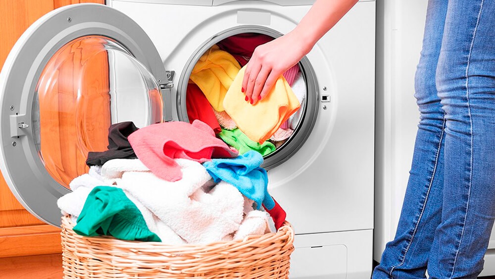 No se recomienda usar ropa de segunda mano, sin antes hacerle una lavada energética. / Foto: Cortesía