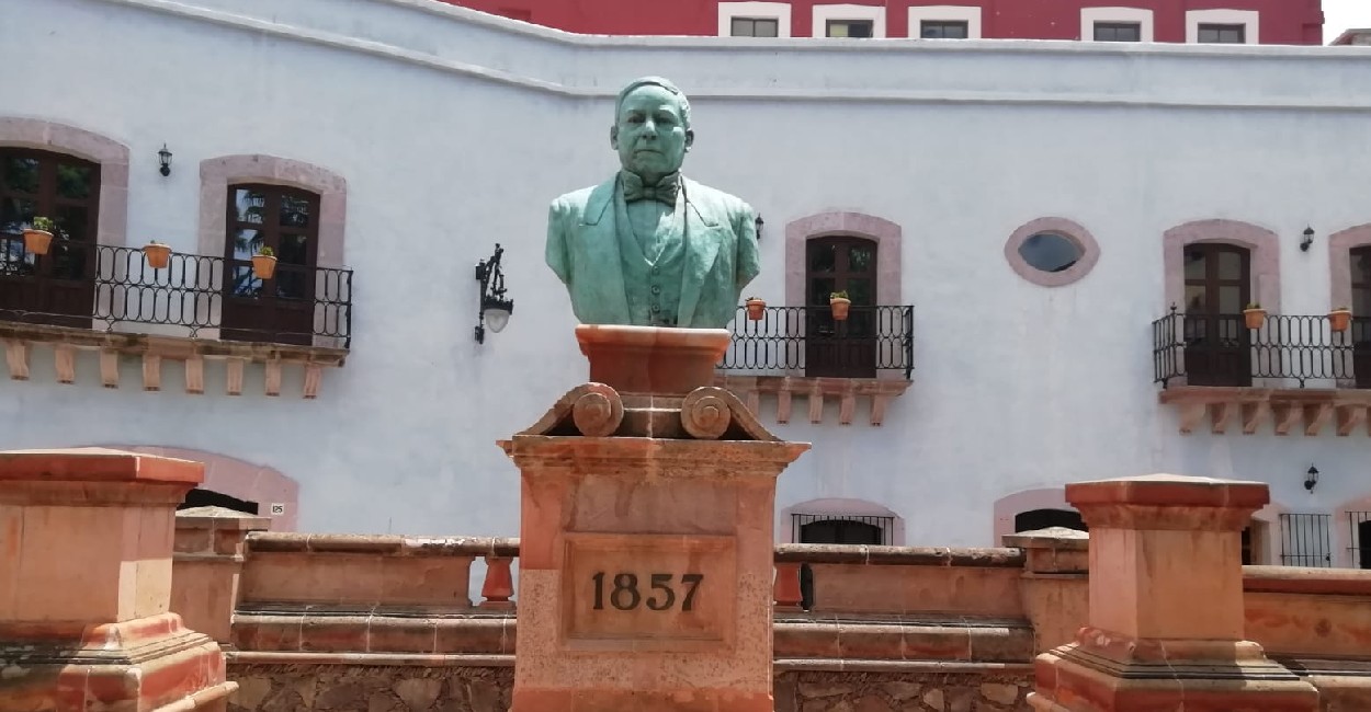 Entre los robos cometidos, fue el busto del expresidente Benito Juárez. | Foto: Rafael de Santiago.